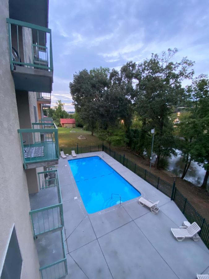 פיג'ן פורג' River Place Condos #509 1Bd, 2 Bath מראה חיצוני תמונה